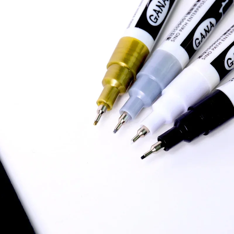 Illustration Marker Set - 4Pcs/set Oil Based White Black Permanent